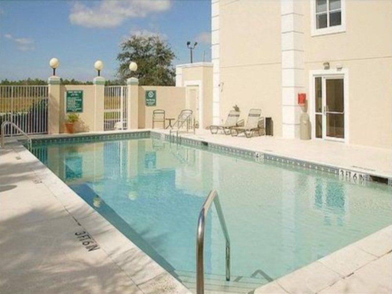 La Quinta By Wyndham Naples East Hotel Golden Gate Instalações foto