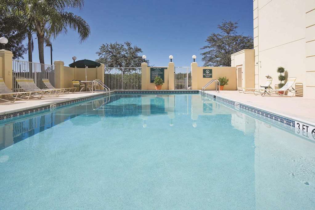 La Quinta By Wyndham Naples East Hotel Golden Gate Instalações foto